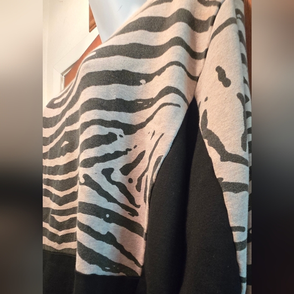 Carmakoma Black & Tan Zebra Print Sweatshirt Dress SzXL - Picture 7 of 9